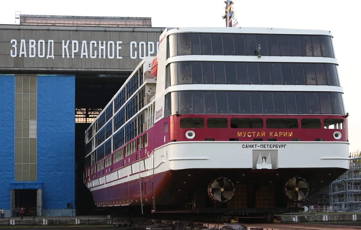 Новейшее круизное судно PV300